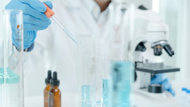 细胞培养基：揭秘种类分类与关键应用场景